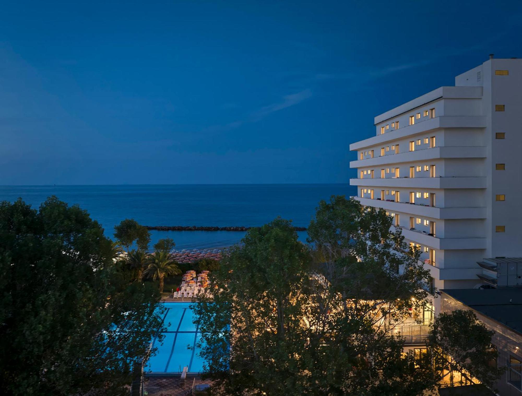 Serena Majestic Hotel Montesilvano Exterior foto